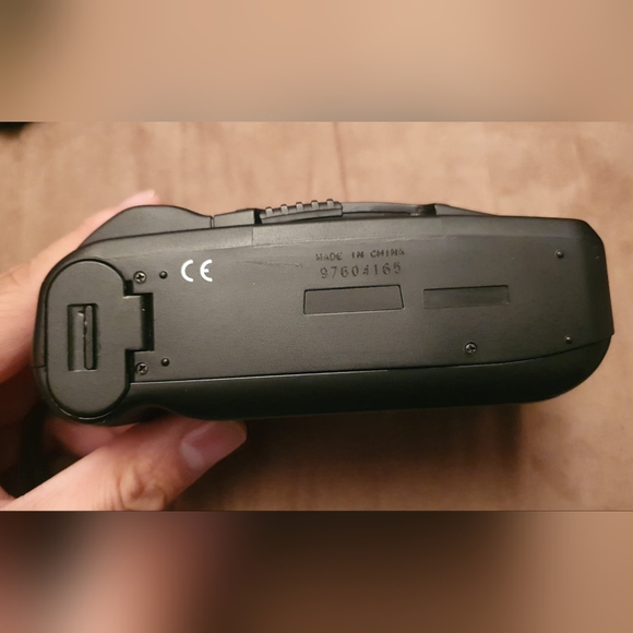 Samsung FF-222 35mm Compact Point & Shoot Film Camera (working) - Picture 3 of 5